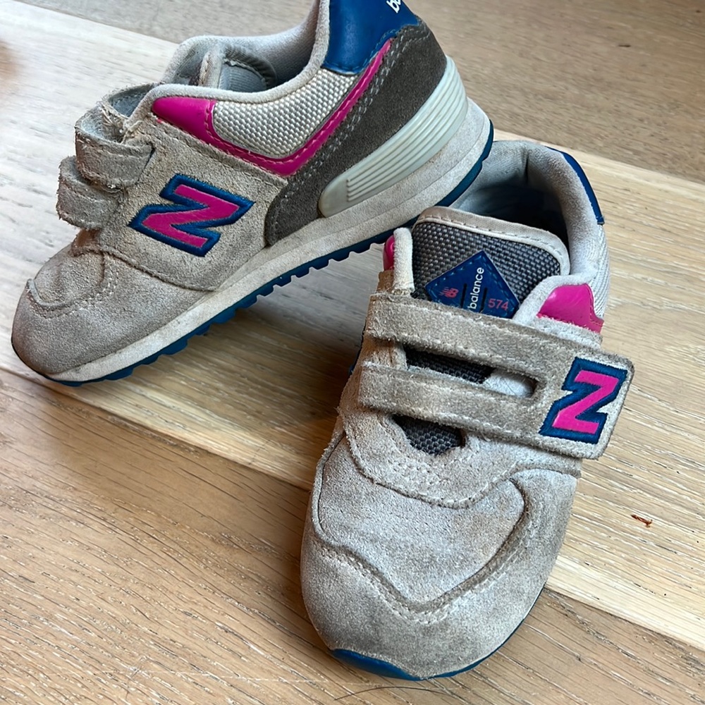 Velcro New Balance Sneakers in Toddler Size 8